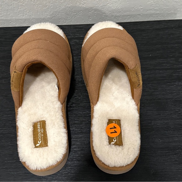New Size 11 KOOLABURRA by UGG Rommie Men's Slippers Slides Taz Tan Chestnut - Picture 6 of 8